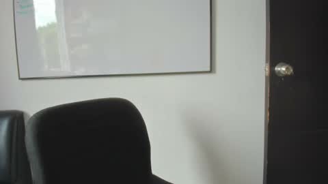 Snapshot of squirttati33 chatting on 10-03-25, 04:37 Tati online show from 10-03-25, 04:37