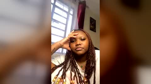 Snapshot of squirty_ebony_ chatting on 06-20-26, 11:35 Princess online show from 06-20-26, 11:35