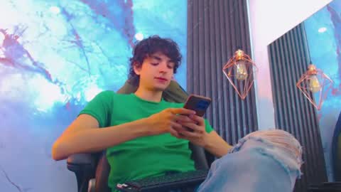 Snapshot of sr_bonnyethan chatting on 06-15-26, 01:24 ethan online show from 06-15-26, 01:24