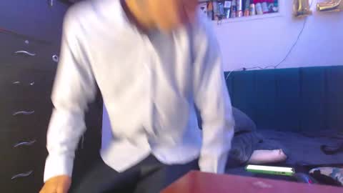 Snapshot of sr_porn01 chatting on 02-14-25, 05:36 sr_porn01 online show from 02-14-25, 05:36