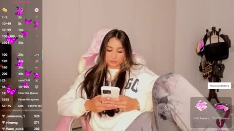 Snapshot of srita_laura chatting on 03-02-26, 07:15 Laura online show from 03-02-26, 07:15