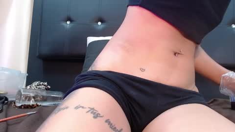 Snapshot of srta_luciana chatting on 05-01-26, 03:27 . . online show from 05-01-26, 03:27