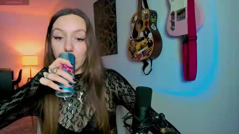 Anni if Im offline for a long time Im depressed feel free to support me offline online show from 02-11-25, 02:24