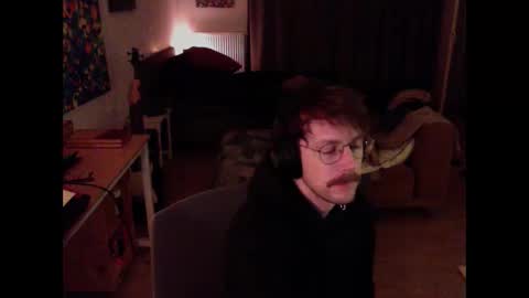 Snapshot of ssnttsnttsnss chatting on 12-02-24, 12:19 Roger online show from 12-02-24, 12:19