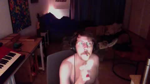 Snapshot of ssnttsnttsnss chatting on 12-02-24, 12:51 Roger online show from 12-02-24, 12:51