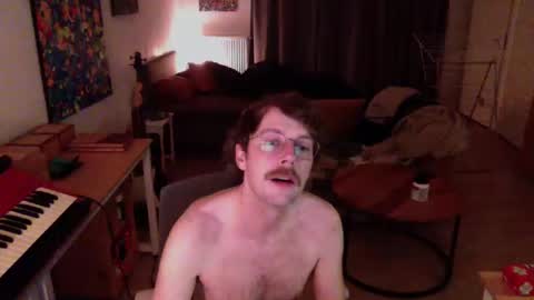 Snapshot of ssnttsnttsnss chatting on 12-05-24, 07:49 Roger online show from 12-05-24, 07:49