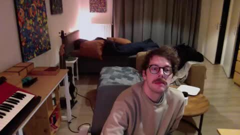 Snapshot of ssnttsnttsnss chatting on 12-06-24, 08:18 Roger online show from 12-06-24, 08:18