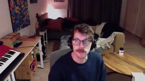 Snapshot of ssnttsnttsnss chatting on 12-07-24, 03:47 Roger online show from 12-07-24, 03:47