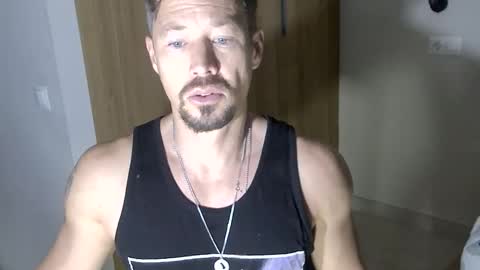 Snapshot of st_amor chatting on 12-28-24, 06:28 St Amor online show from 12-28-24, 06:28