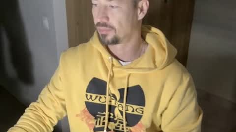 Snapshot of st_amor chatting on 12-29-24, 11:29 St Amor online show from 12-29-24, 11:29