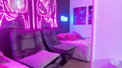 staarlightt online show from 06-27-26, 12:37