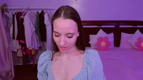 Snapshot of staceycutie chatting on 02-11-26, 05:51 StaceyCutie online show from 02-11-26, 05:51