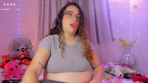 Snapshot of stacy_millerr chatting on 05-16-26, 01:02 Stacy Boobs online show from 05-16-26, 01:02