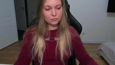 Stacy  online show from 12-17-25, 03:29