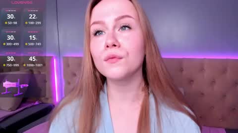 Snapshot of stacy_moorexx chatting on 05-28-26, 08:39 STACY online show from 05-28-26, 08:39