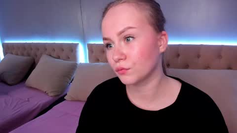Snapshot of stacy_moorexx chatting on 06-03-26, 08:47 STACY online show from 06-03-26, 08:47