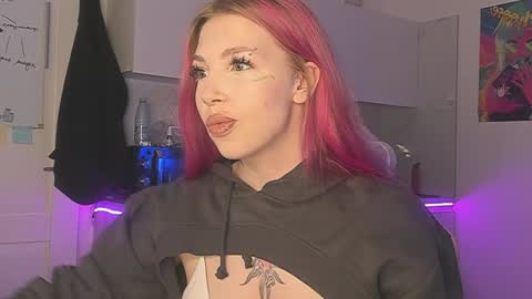 Snapshot of stacy_quinst chatting on 01-19-25, 09:13 Stacy online show from 01-19-25, 09:13