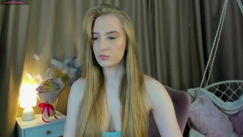 Snapshot of stacy_riiver chatting on 04-08-26, 09:31 Stacy Mon Tue Wed Thu Fri Sun GMT GMT 3 1000am - 0400pm online show from 04-08-26, 09:31