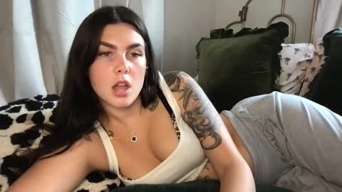 Stacy online show from 09-18-25, 05:26