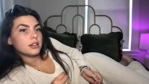 Stacy online show from 09-25-25, 05:16