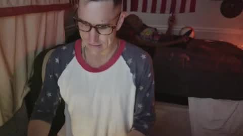 Snapshot of staloney21 chatting on 02-20-26, 10:05 staloney online show from 02-20-26, 10:05