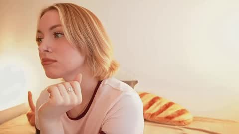 Snapshot of stanovaya300kg chatting on 05-02-26, 01:16 Kristina online show from 05-02-26, 01:16