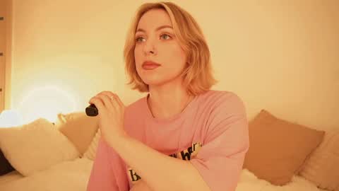 Snapshot of stanovaya300kg chatting on 05-27-26, 01:52 Kristina online show from 05-27-26, 01:52