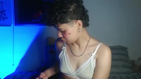 Snapshot of star_scar333 chatting on 02-10-26, 03:32 Star Scar online show from 02-10-26, 03:32