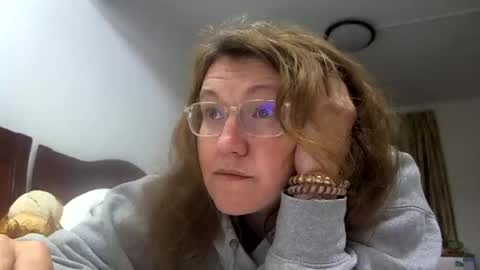 Snapshot of starlagurl chatting on 03-10-25, 01:21 starlagurl online show from 03-10-25, 01:21