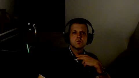 Snapshot of starlight1987 chatting on 01-01-25, 07:41 Adam online show from 01-01-25, 07:41