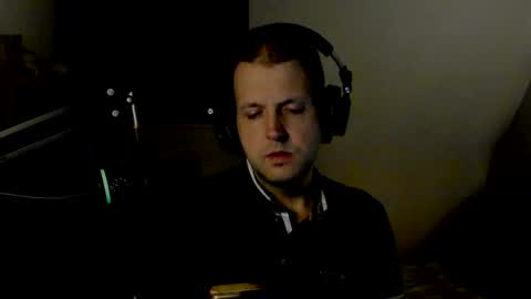 Snapshot of starlight1987 chatting on 01-04-25, 05:16 Adam online show from 01-04-25, 05:16