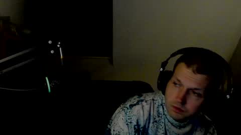 Snapshot of starlight1987 chatting on 01-07-25, 04:08 Adam online show from 01-07-25, 04:08