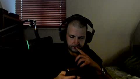 Snapshot of starlight1987 chatting on 02-08-25, 09:03 Adam online show from 02-08-25, 09:03