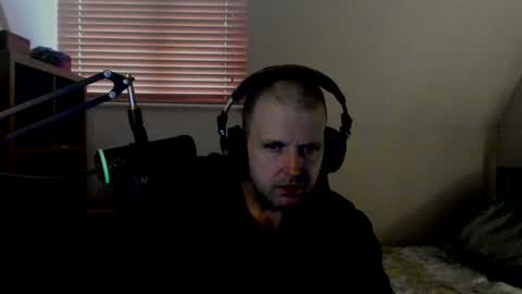 Snapshot of starlight1987 chatting on 02-08-25, 12:06 Adam online show from 02-08-25, 12:06