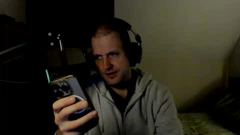 Snapshot of starlight1987 chatting on 02-15-25, 06:12 Adam online show from 02-15-25, 06:12