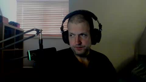 Snapshot of starlight1987 chatting on 02-25-25, 08:25 Adam online show from 02-25-25, 08:25