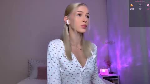 Snapshot of starlightstacey chatting on 07-28-26, 04:08 Stacey online show from 07-28-26, 04:08