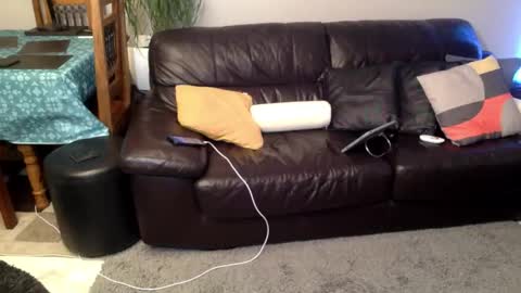 Starpizzle online show from 10-28-25, 07:16