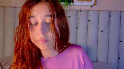 M O O N  online show from 05-19-26, 03:24