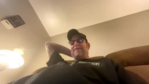 steel259373 online show from 04-02-26, 01:47