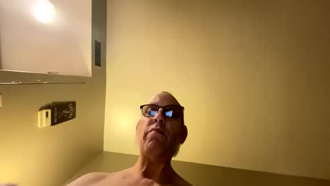 Snapshot of steel259373 chatting on 05-31-26, 04:53 steel259373 online show from 05-31-26, 04:53