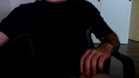 Snapshot of stefan2580 chatting on 07-01-26, 06:37 Stefan online show from 07-01-26, 06:37