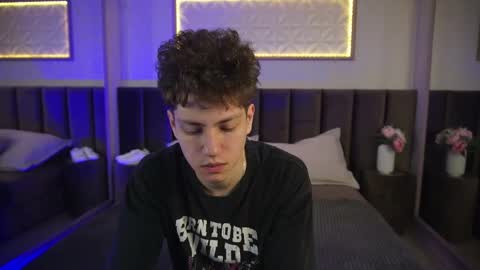 Esrefan online show from 03-22-26, 07:50