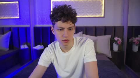 Esrefan online show from 03-30-26, 08:21