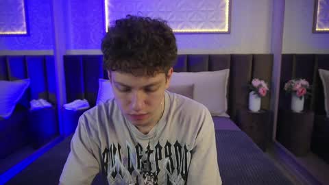 Esrefan online show from 04-01-26, 08:39