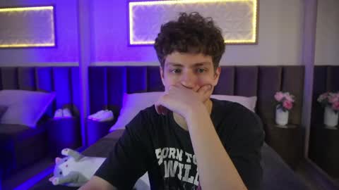 Esrefan online show from 04-17-26, 08:01