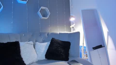 Stefania  online show from 03-04-25, 02:38