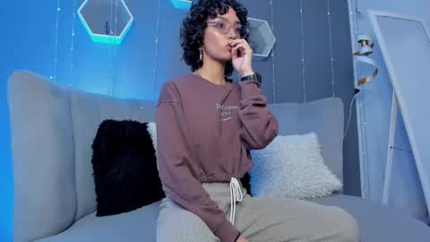 Stefania  online show from 03-09-25, 03:32