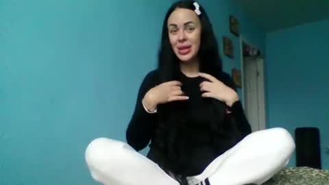 stefaniyax online show from 10-10-25, 09:19