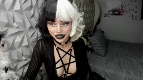 Snapshot of stefanylangkat chatting on 06-12-26, 02:21 Jane online show from 06-12-26, 02:21
